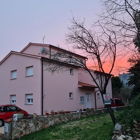 Apartment Tomas Near The Beach بولا المظهر الخارجي الصورة